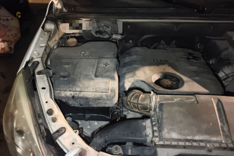 Used BAIC Weiwang M20 2014 1.5L practical type BJ415A Engine Bay Right