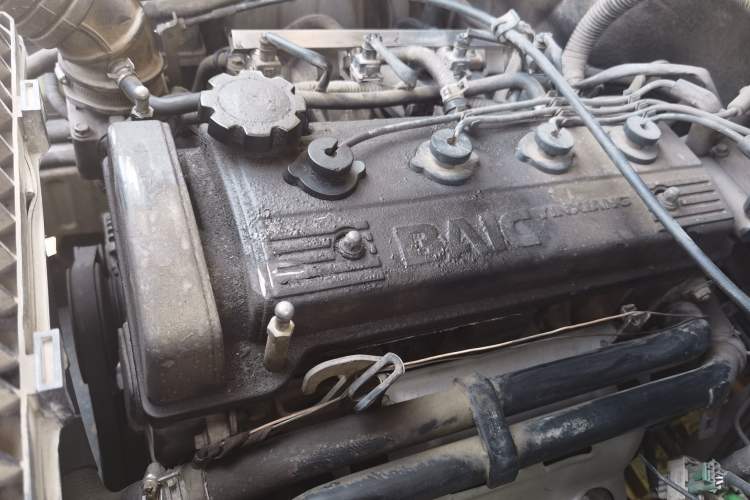 Used BAIC Weiwang M20 2014 1.5L practical type BJ415A Engine Bay