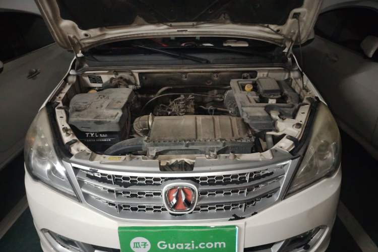 Used BAIC Weiwang M20 2014 1.5L practical type BJ415A Engine Bay