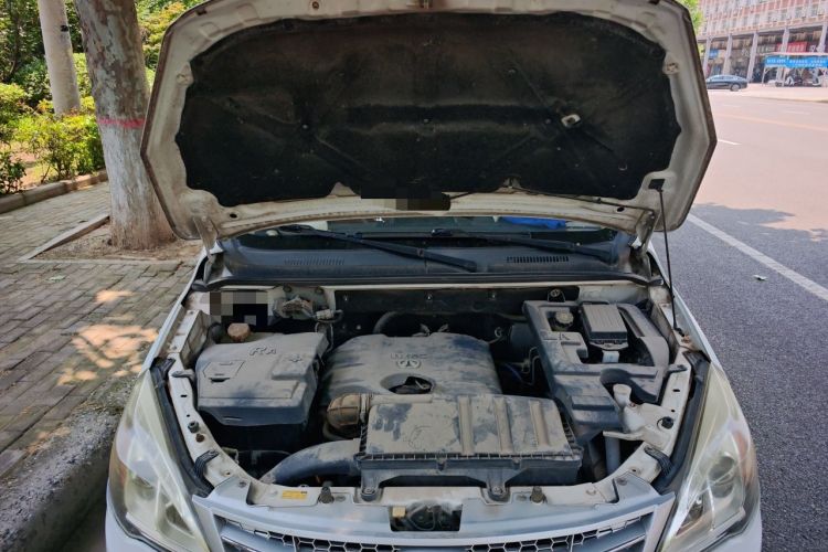 Used BAIC Weiwang M20 2014 1.5L practical type BJ415A Engine Bay