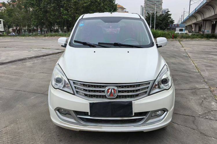 Used BAIC Weiwang M20 2014 1.5L Basic Version DAM15DL Exterior 3