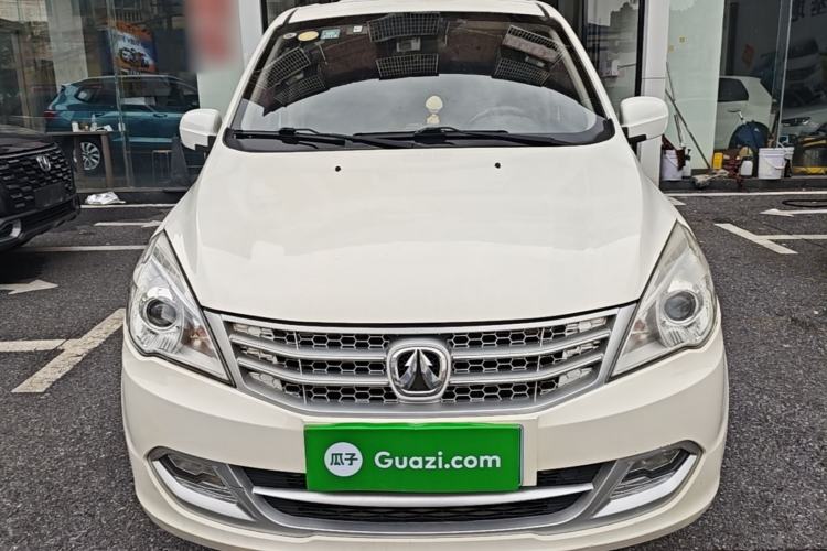 Used BAIC Weiwang M20 2014 1.5L Basic Version DAM15DL Front
