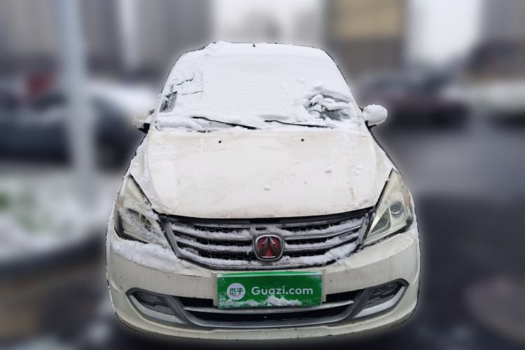 Used BAIC Weiwang M20 2014 1.5L Basic Version DAM15DL Front
