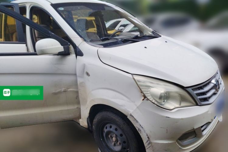 Used BAIC Weiwang M20 2014 1.5L Basic Version DAM15DL Front Right 45 Deg
