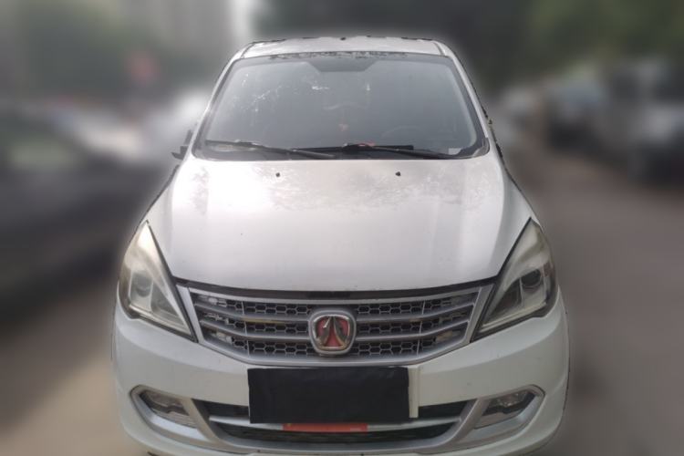 Used BAIC Weiwang M20 2014 1.5L Basic Version DAM15DL Front