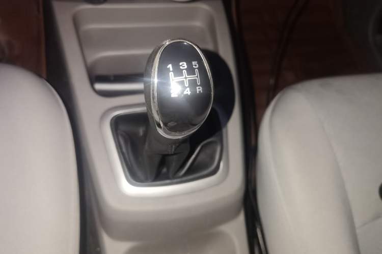 Used BAIC Weiwang M20 2014 1.5L practical type BJ415A Gear Lever
