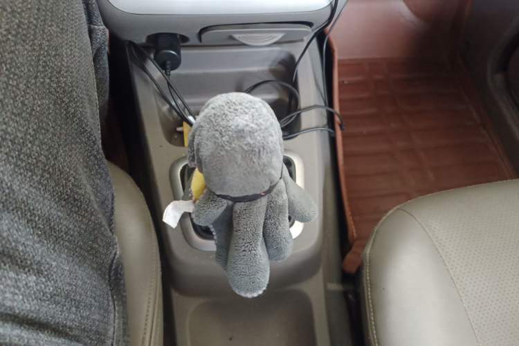 Used BAIC Weiwang M20 2014 1.5L Comfort Version BJ415B Gear Lever