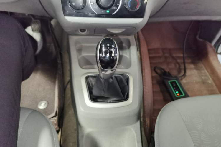 Used BAIC Weiwang M20 2014 1.5L practical type BJ415A Gear Lever
