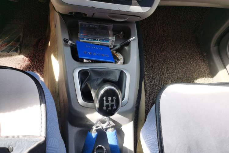 Used BAIC Weiwang M20 2014 1.5L practical type BJ415A Gear Lever