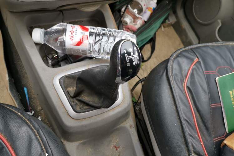 Used BAIC Weiwang M20 2014 1.5L Comfort version DAM15DL Gear Lever
