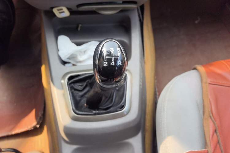 Used BAIC Weiwang M20 2014 1.5L Basic Version DAM15DL Gear Lever