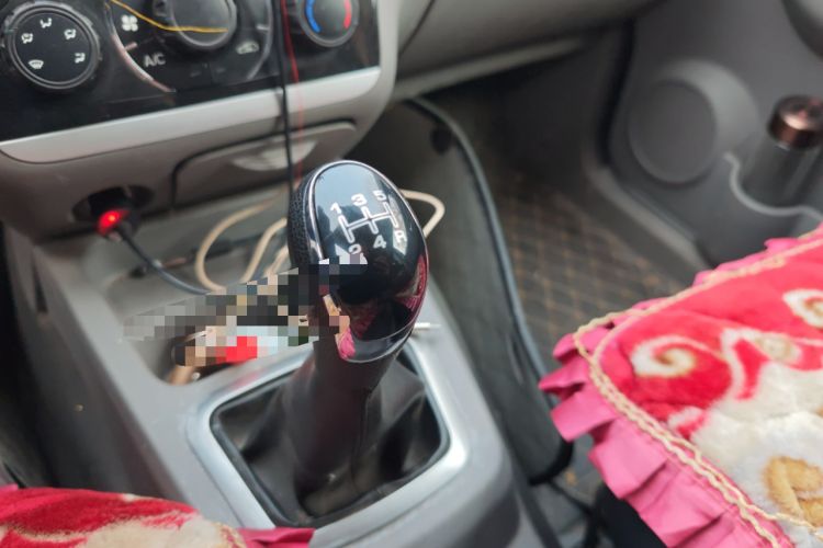 Used BAIC Weiwang M20 2014 1.5L practical type BJ415A Gear Lever