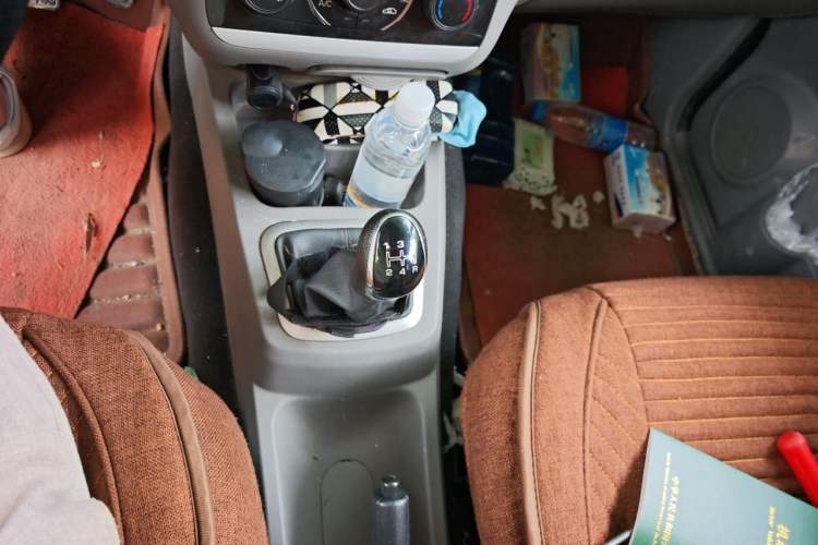 Used BAIC Weiwang M20 2014 1.5L practical type BJ415A Gear Lever