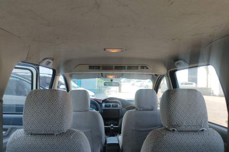 Used BAIC Weiwang M20 2014 1.5L Basic Version BJ415B Headliner