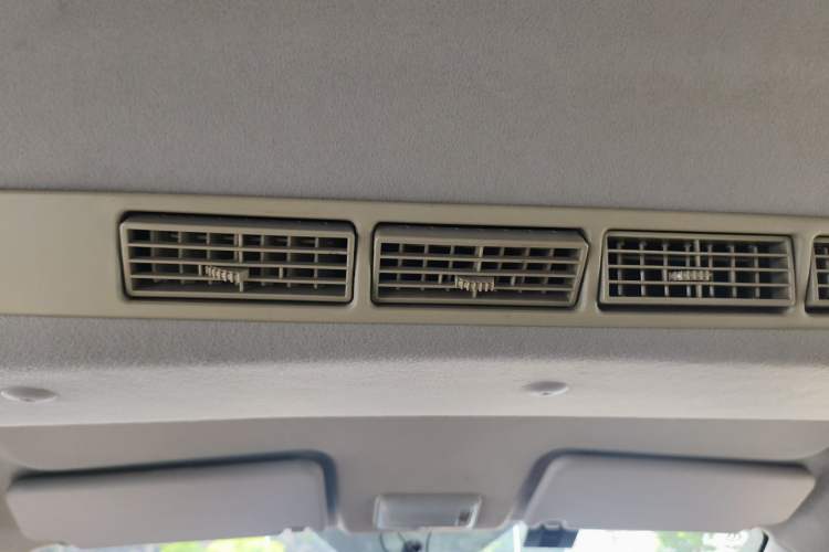 Used BAIC Weiwang M20 2014 1.5L practical type BJ415A Headliner