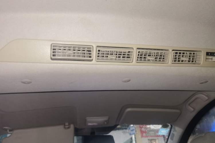 Used BAIC Weiwang M20 2014 1.5L practical type BJ415A Headliner