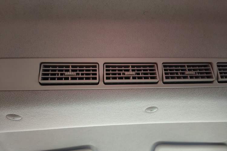 Used BAIC Weiwang M20 2014 1.5L Comfort Version BJ415B Headliner