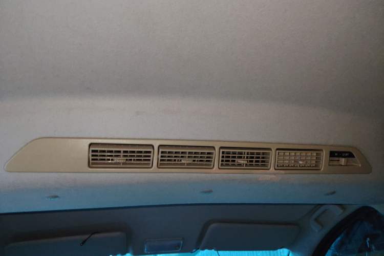 Used BAIC Weiwang M20 2014 1.5L Basic Version DAM15DL Headliner