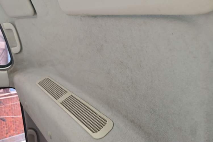 Used BAIC Weiwang M20 2014 1.5L Basic Version DAM15DL Headliner