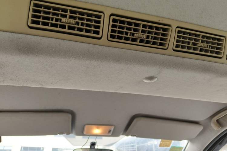 Used BAIC Weiwang M20 2014 1.5L Basic Version BJ415B Headliner