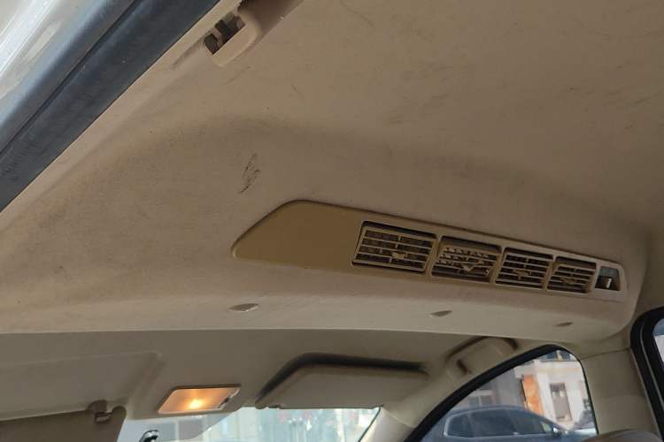 Used BAIC Weiwang M20 2014 1.5L Comfort version DAM15DL Headliner