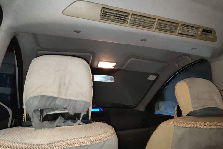 Used BAIC Weiwang M20 2014 1.5L practical type BJ415A Headliner