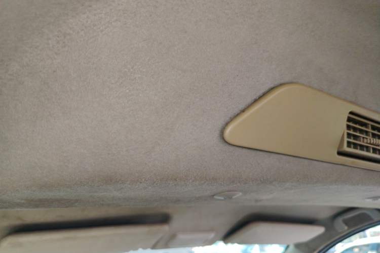Used BAIC Weiwang M20 2014 1.5L practical type BJ415A Headliner