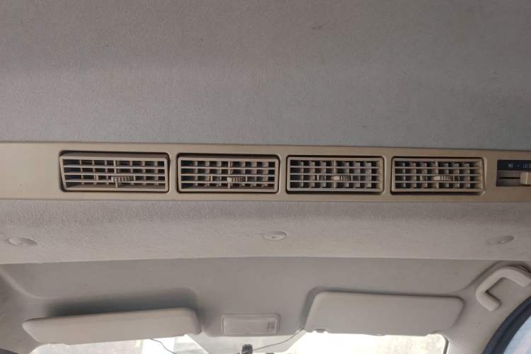 Used BAIC Weiwang M20 2014 1.5L practical type BJ415A Headliner