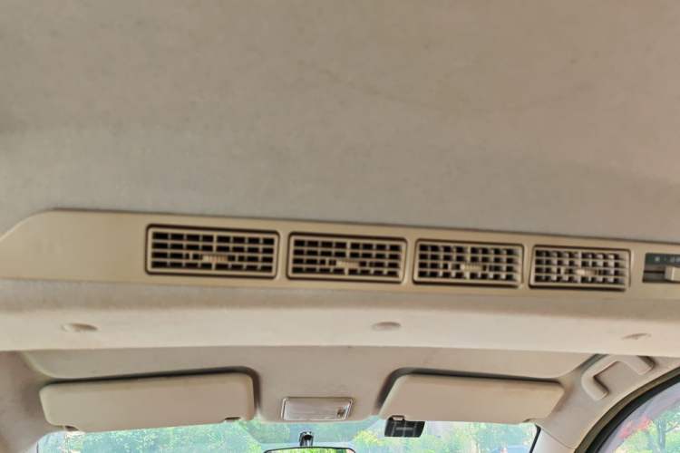 Used BAIC Weiwang M20 2014 1.5L Comfort Version BJ415B Headliner