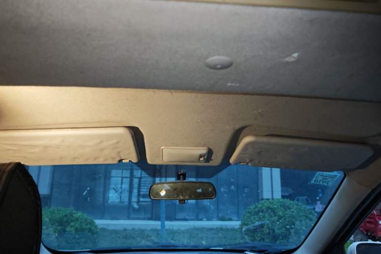 Used BAIC Weiwang M20 2014 1.5L practical type BJ415A Headliner