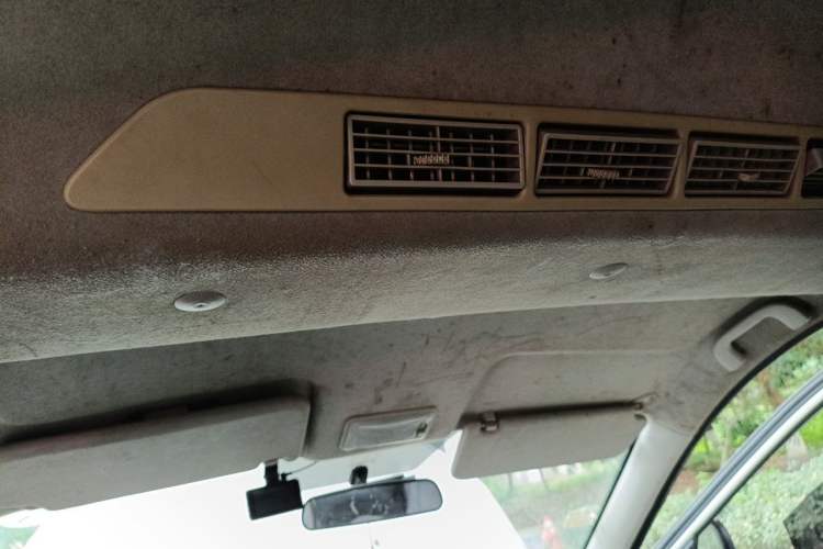 Used BAIC Weiwang M20 2014 1.5L practical type BJ415A Headliner