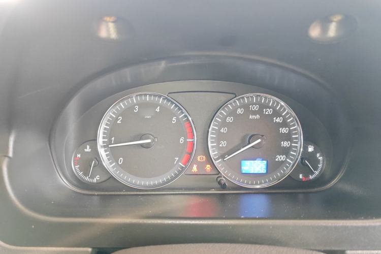 Used BAIC Weiwang M20 2014 1.5L Basic Version DAM15DL Instrument Cluster