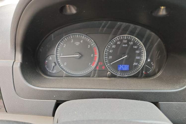 Used BAIC Weiwang M20 2014 1.5L Comfort version DAM15DL Instrument Cluster