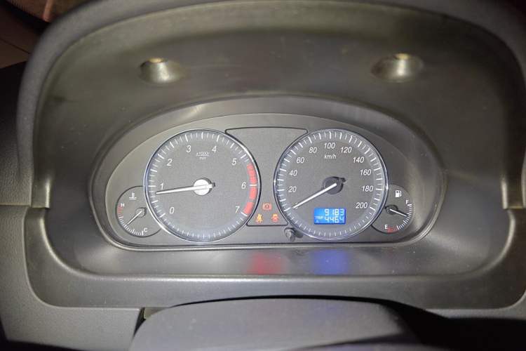 Used BAIC Weiwang M20 2014 1.5L Basic Version DAM15DL Instrument Cluster