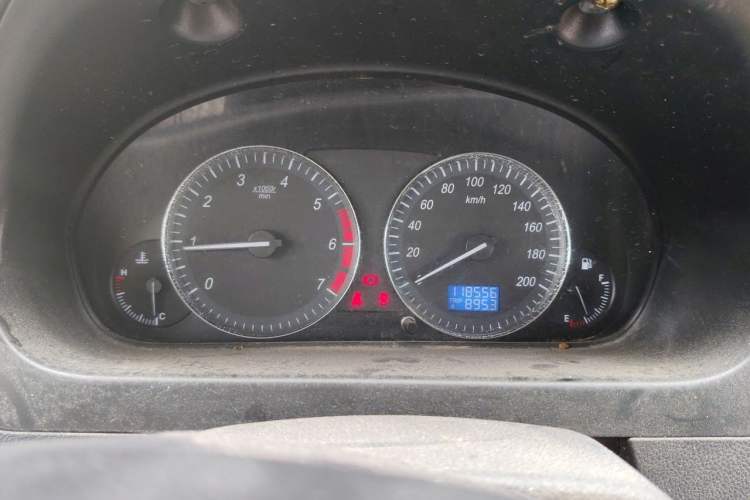 Used BAIC Weiwang M20 2014 1.5L Basic Version DAM15DL Instrument Cluster