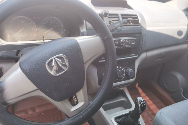 Used BAIC Weiwang M20 2014 1.5L practical type BJ415A Interior 1