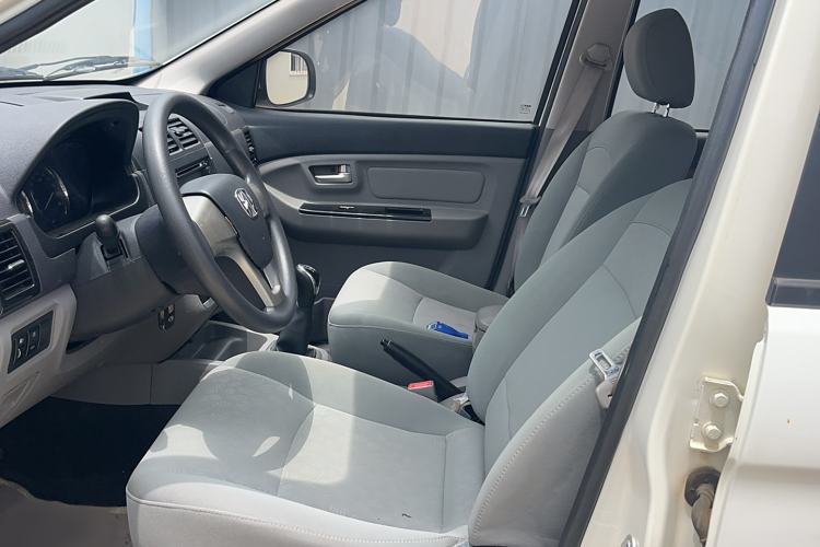 Used BAIC Weiwang M20 2014 1.5L practical type BJ415A Interior 2