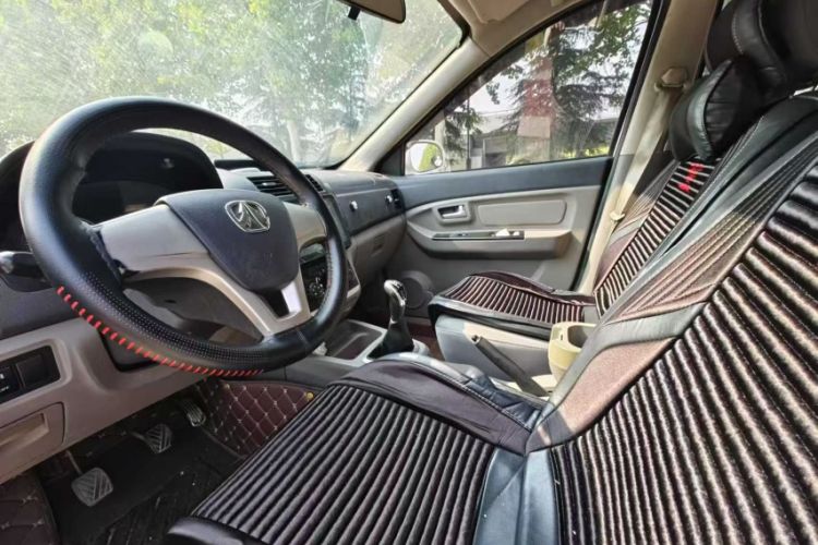 Used BAIC Weiwang M20 2014 1.5L practical type BJ415A Interior 3