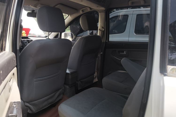 Used BAIC Weiwang M20 2014 1.5L practical type BJ415A Interior 3