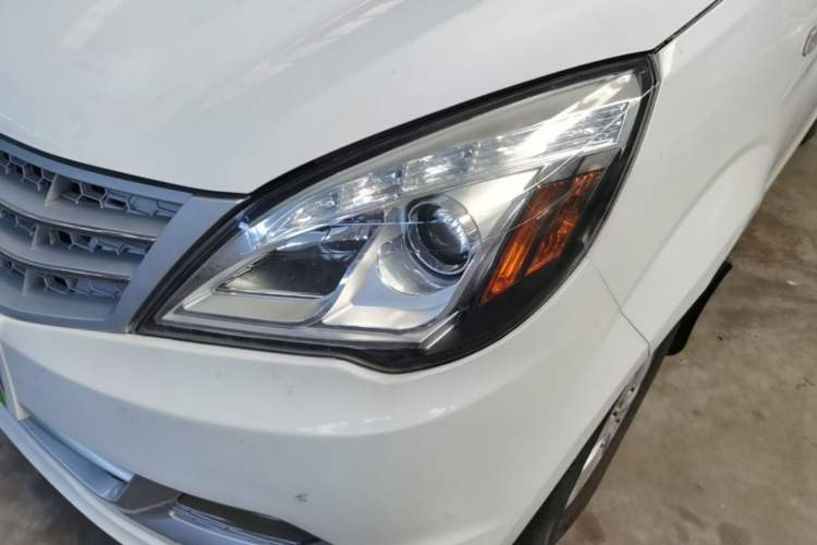 Used BAIC Weiwang M20 2014 1.5L practical type BJ415A Left Front Headlight