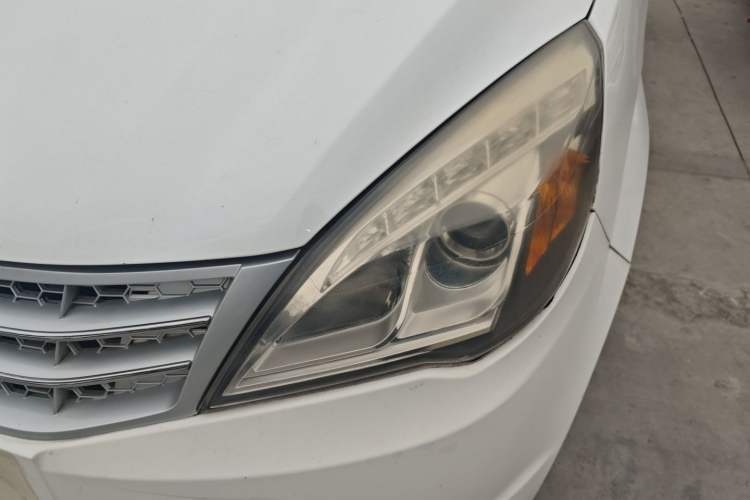 Used BAIC Weiwang M20 2014 1.5L practical type BJ415A Left Front Headlight