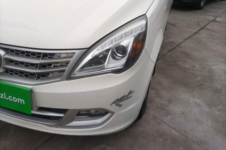 Used BAIC Weiwang M20 2014 1.5L Basic Version DAM15DL Left Front Headlight