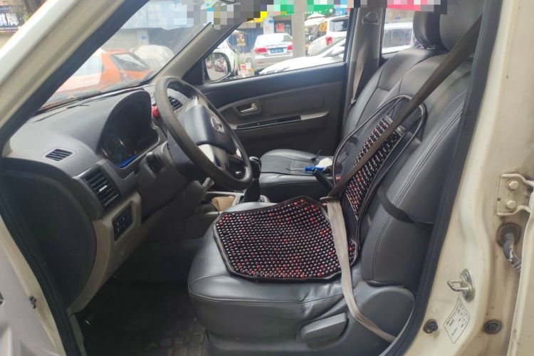 Used BAIC Weiwang M20 2014 1.5L practical type BJ415A Left Front Seat
