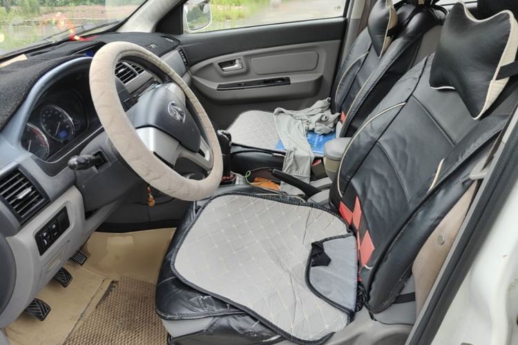 Used BAIC Weiwang M20 2014 1.5L Basic Version DAM15DL Left Front Seat