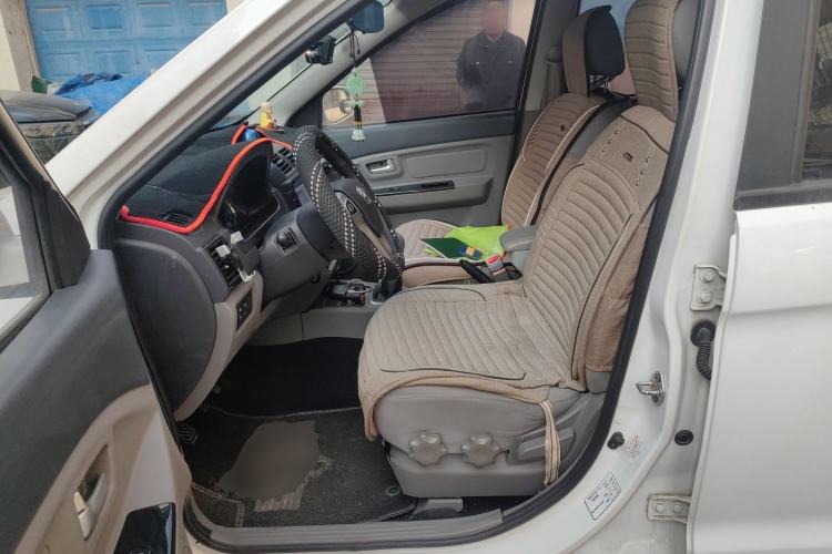 Used BAIC Weiwang M20 2014 1.5L Comfort Version BJ415B Left Front Seat