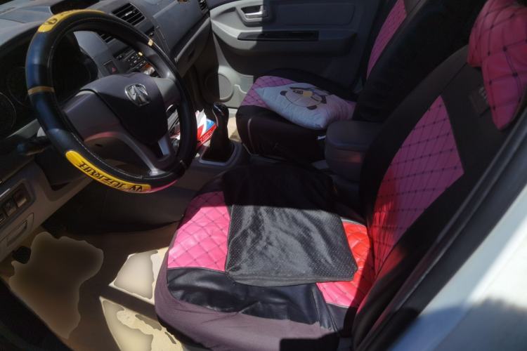 Used BAIC Weiwang M20 2014 1.5L Basic Version DAM15DL Left Front Seat