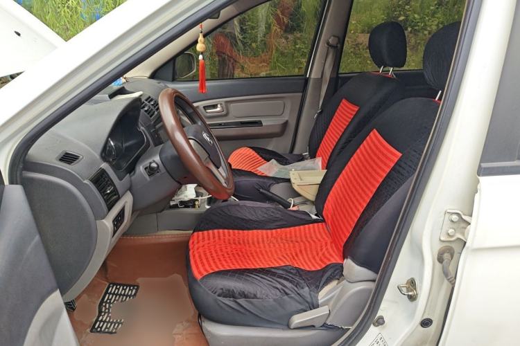 Used BAIC Weiwang M20 2014 1.5L practical type BJ415A Left Front Seat