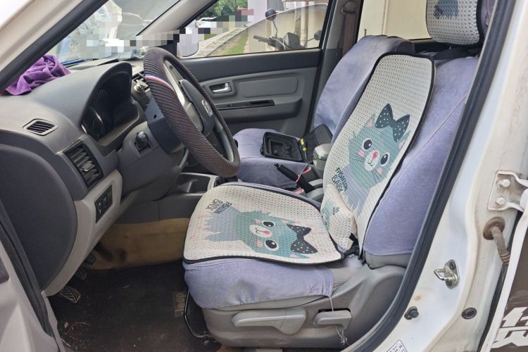 Used BAIC Weiwang M20 2014 1.5L Comfort version DAM15DL Left Front Seat