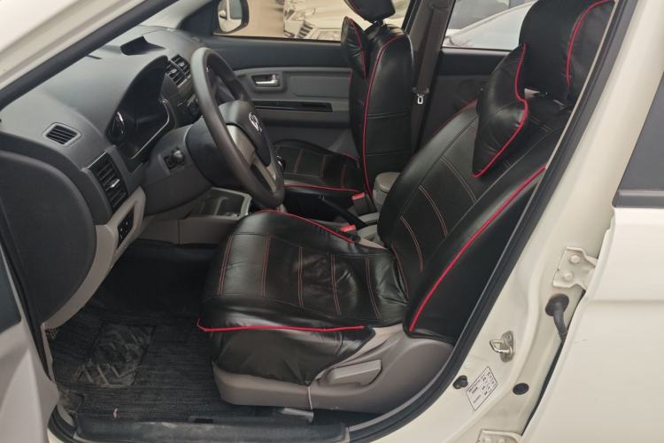 Used BAIC Weiwang M20 2014 1.5L practical type BJ415A Left Front Seat