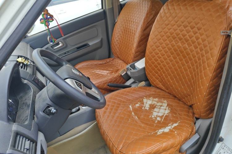 Used BAIC Weiwang M20 2014 1.5L Comfort Version BJ415B Left Front Seat